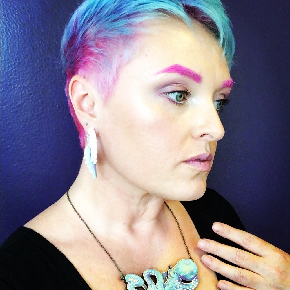 Meet your Posher, Julia